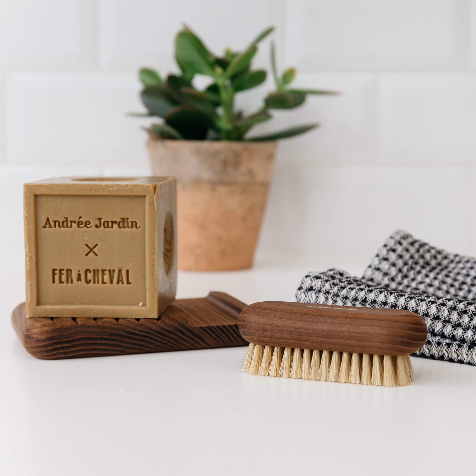 Coffret Héritage Savonnerie Fer à Cheval X Andrée Jardin Jardin