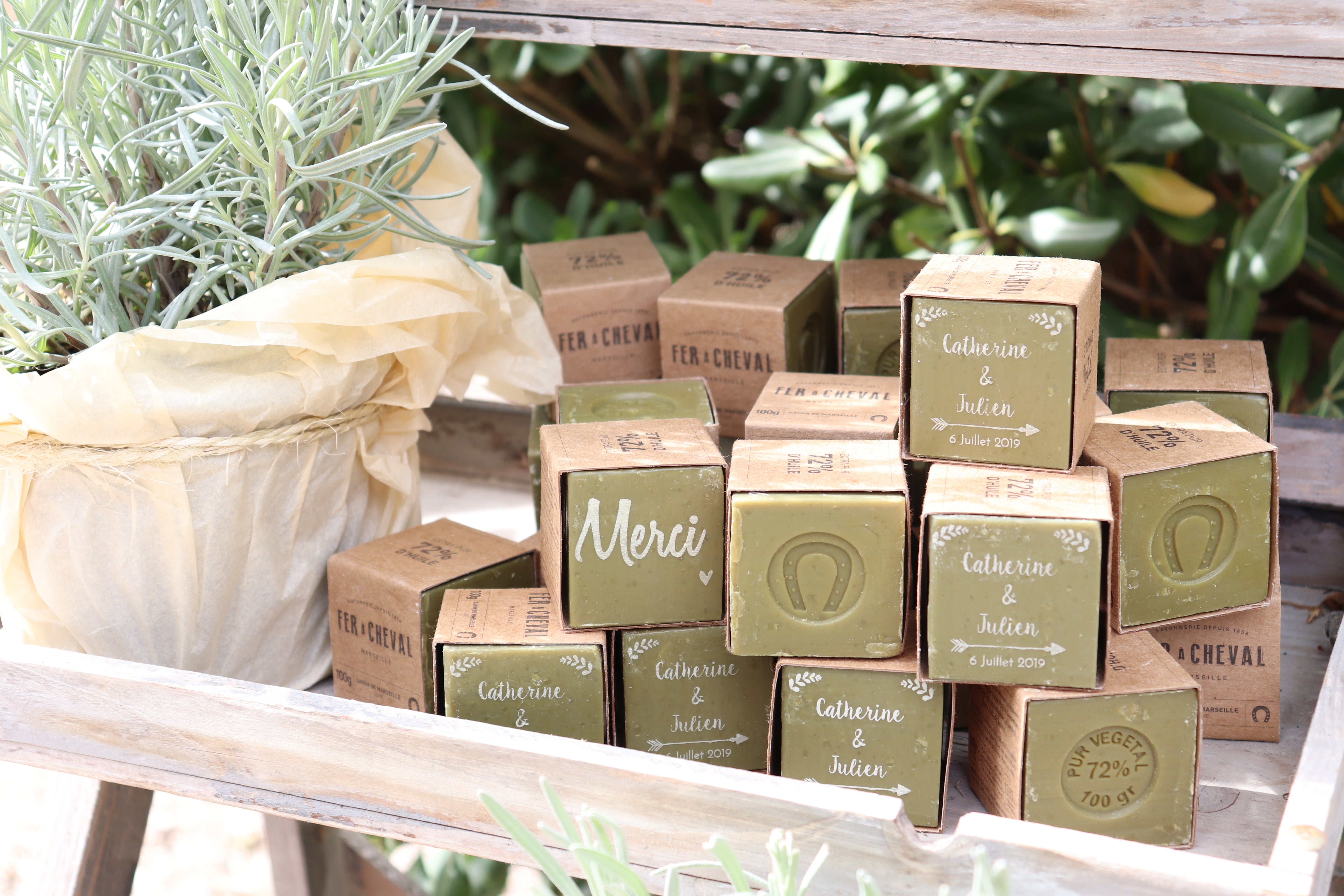 Savons de Marseille gravés Personnalisés Olive